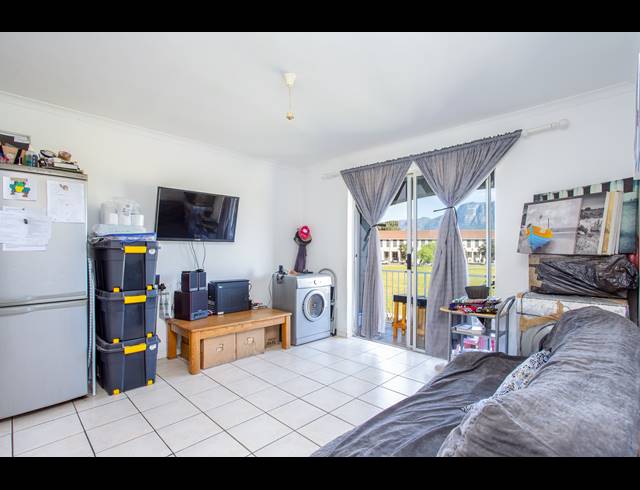 2 BEDROOM APARTMENT SOLD IN LANSDOWNE